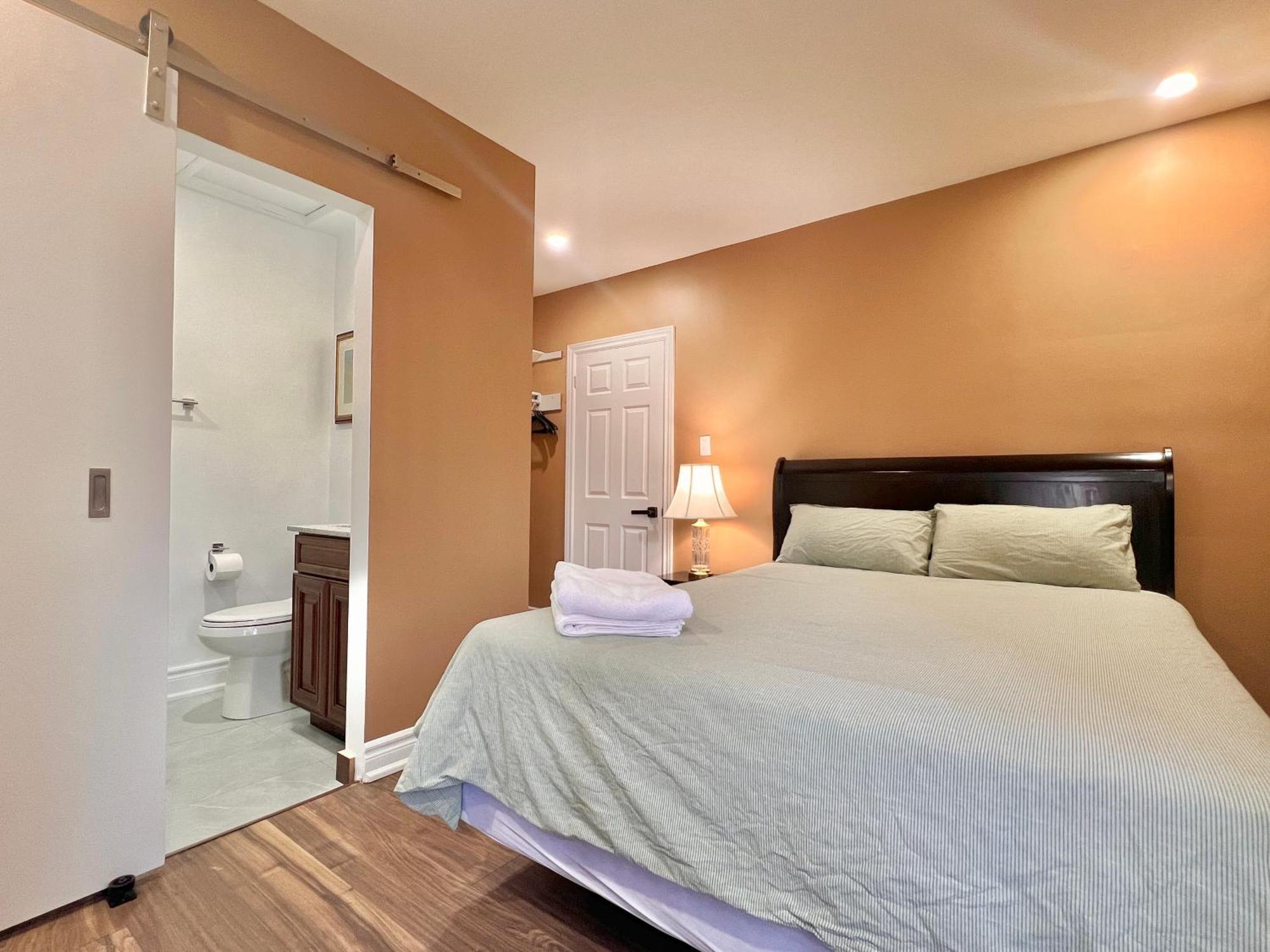 Upgraded Rooms With Bath 7-Min To Subway Near Downsview Rogers Stadium Toronto Exteriör bild