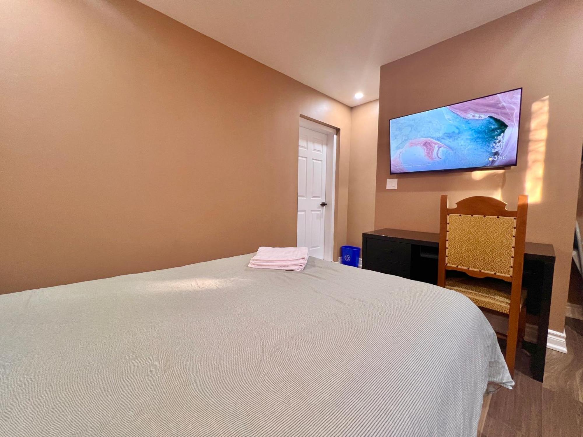 Upgraded Rooms With Bath 7-Min To Subway Near Downsview Rogers Stadium Toronto Exteriör bild
