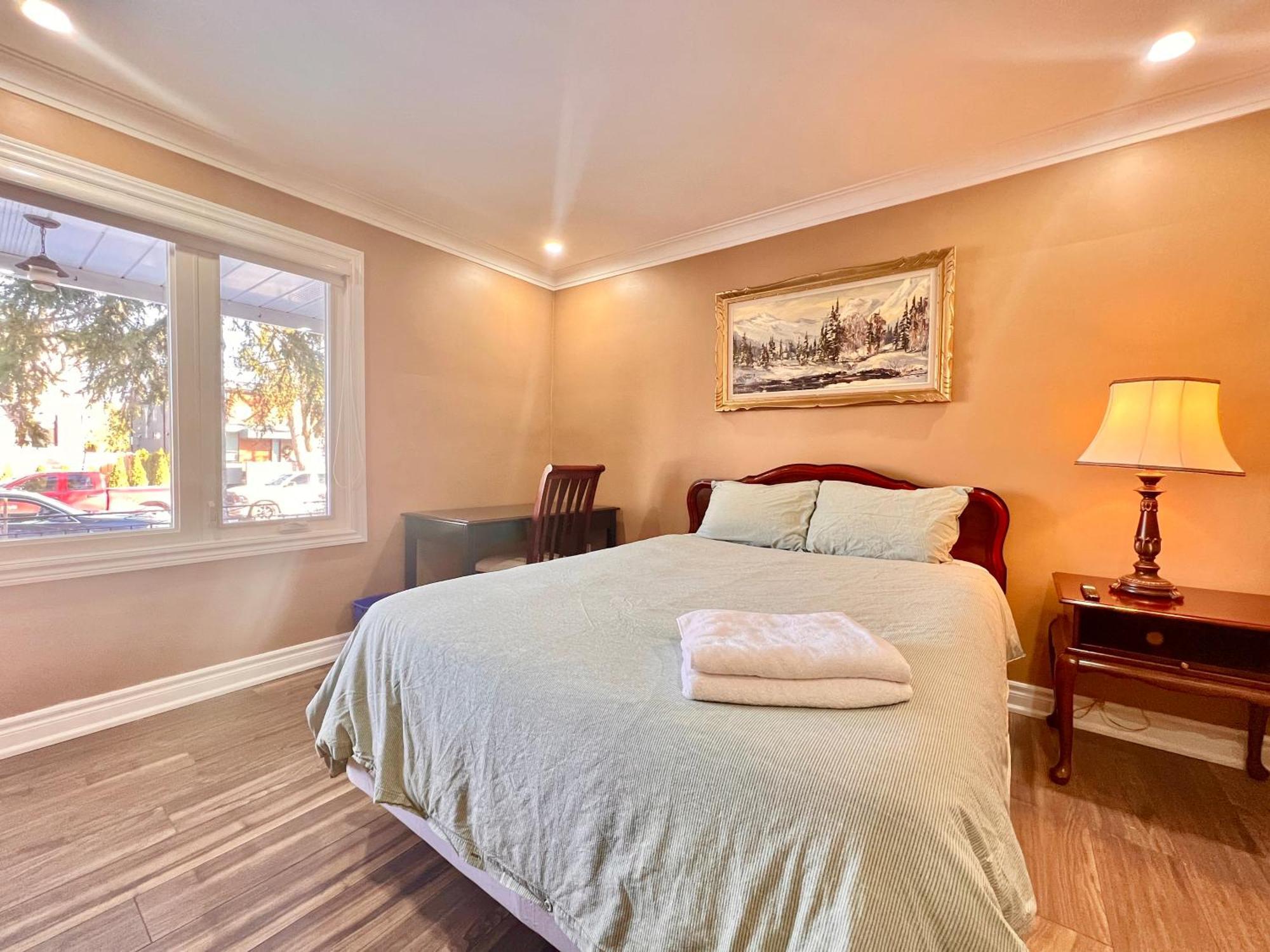 Upgraded Rooms With Bath 7-Min To Subway Near Downsview Rogers Stadium Toronto Exteriör bild
